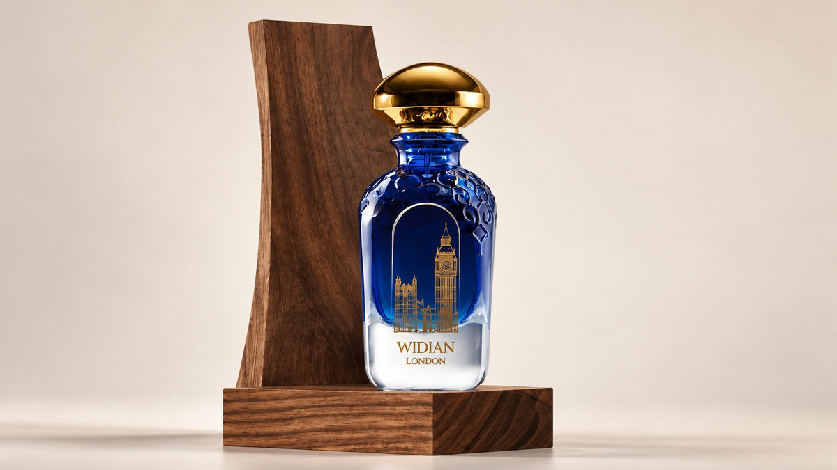 Widian London Flakon auf einem Walnusssockel